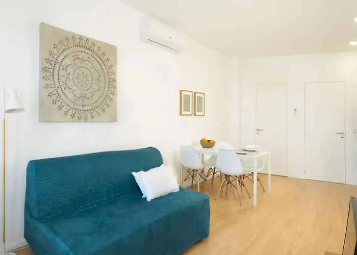 Fernandes Tomas Rooftop Apartman *